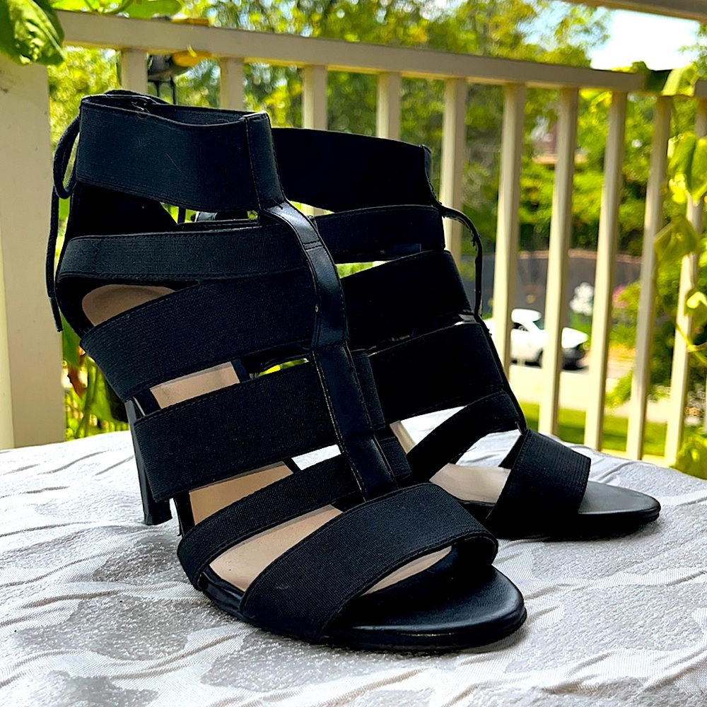 NINE WEST size 7 Black Heels